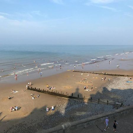 Cosy Beach House Steps From The Sea Cromer Bagian luar foto