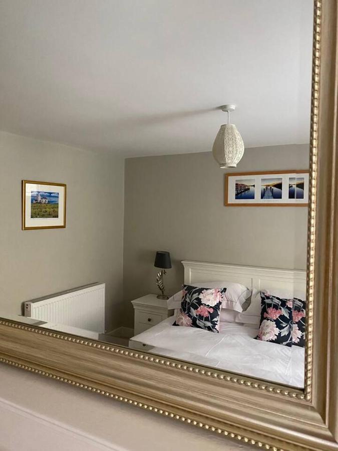 Cosy Beach House Steps From The Sea Cromer Bagian luar foto